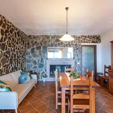 Costa Coastal Charm Huge Terrace Wi-fi Ac *